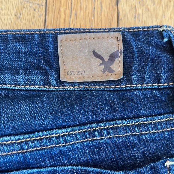 AMERICAN EAGLE leather braided hip, distressed hem stretch shorts. Size 8. EUC. - Picture 10 of 11